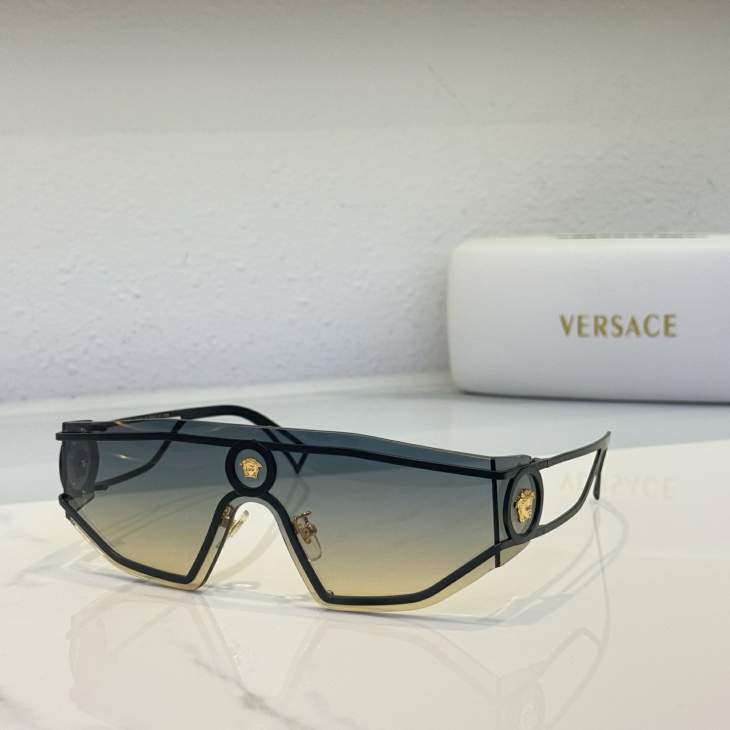 Picture of Versace Sunglasses _SKUfw79280540fw